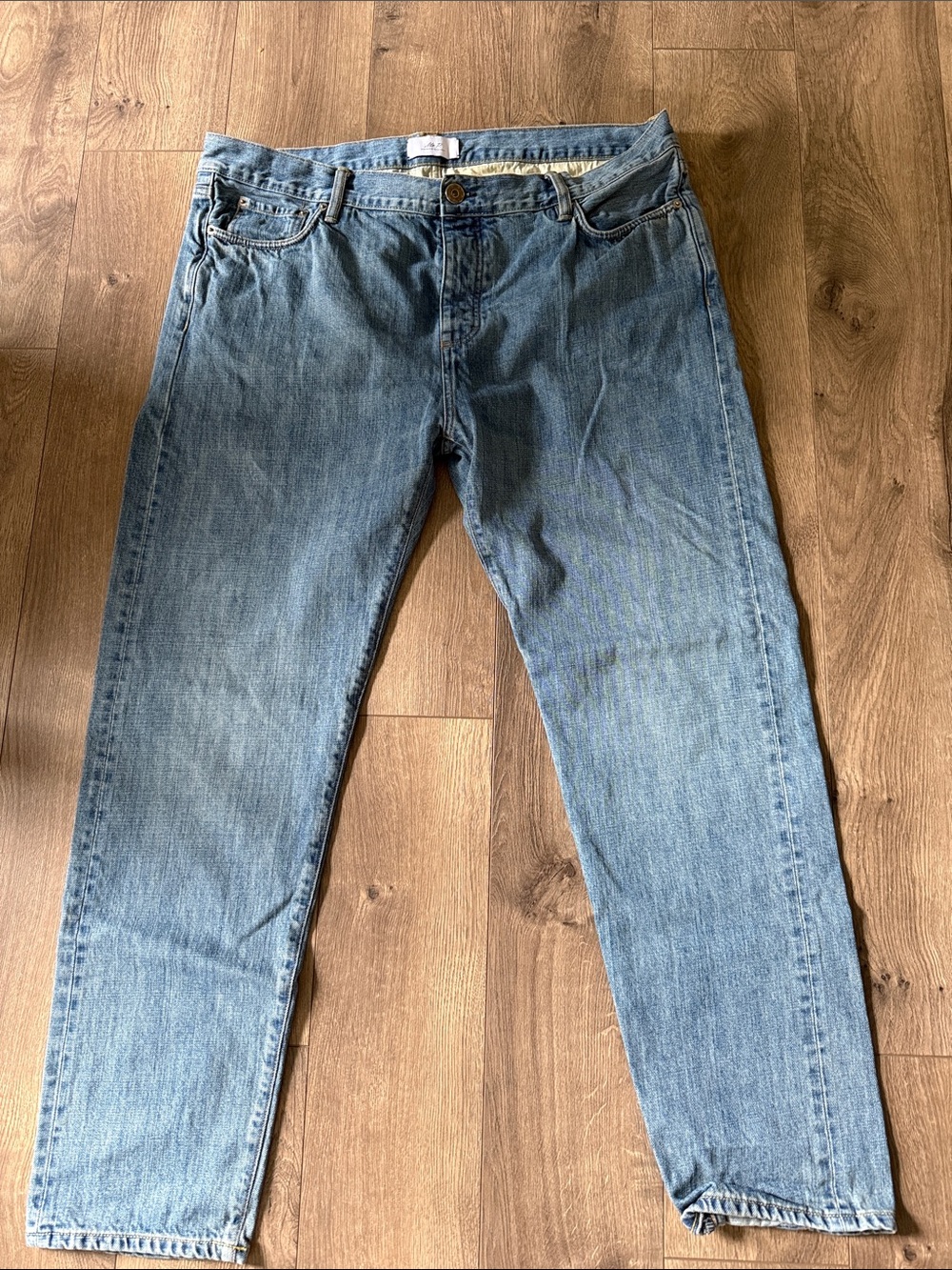 Men's Relaxed Light Blue Denim Jeans